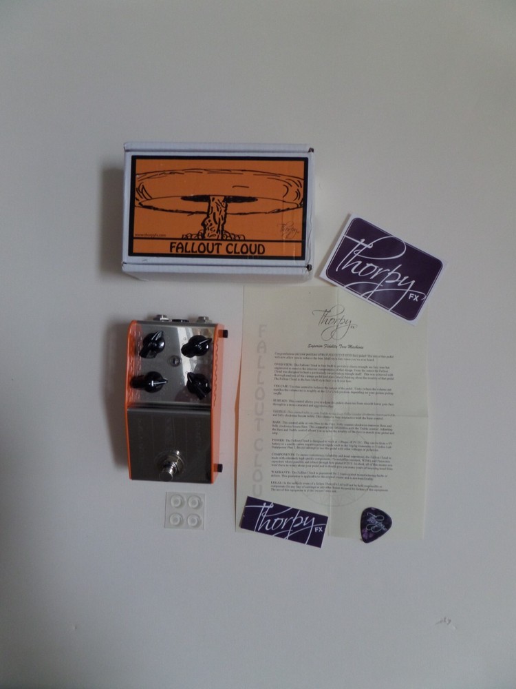 ThorpyFX Fallout Cloud V2 Fuzz Guitar Effect Pedal