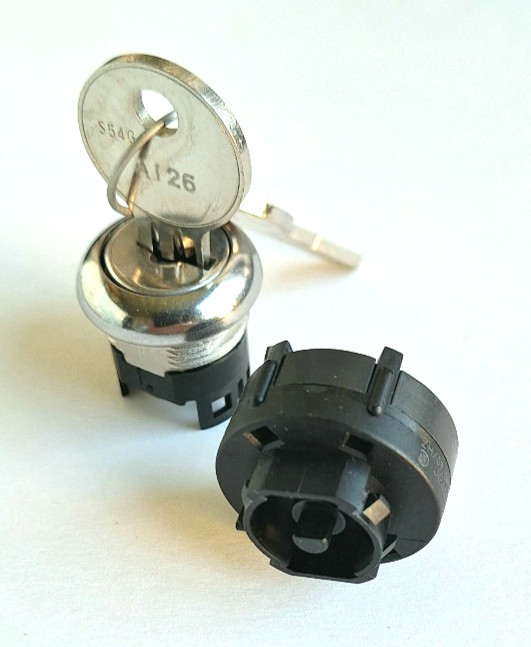 Switch, Keyed, SPST, 2.5A @ 125VAC, Panel, Keypull @ Pos. 1, C&K (A114132Y2NZNQ)