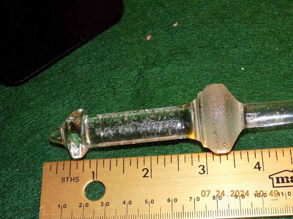 Vintage pressed glass new cory rod