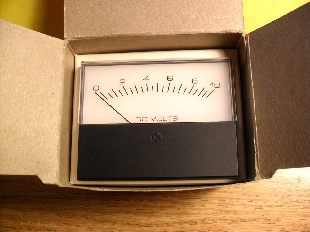 DC Voltage Current Panel Meter - Modutec 3MS-DVV-010 - 0 to 10V