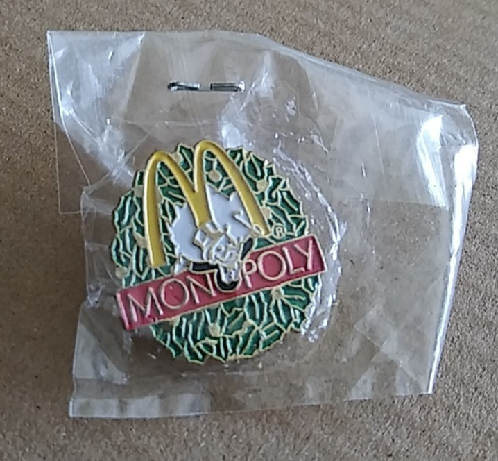 MCDONALD'S LAPEL/HAT PIN MONOPOLY CHRISTMAS