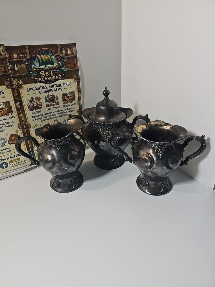 victor silver co quadruple plate Set