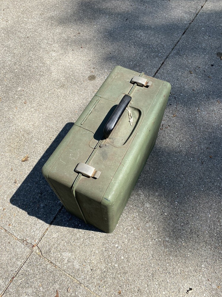 Vintage ELNA Supermatic Sewing Machine 722010 UNTESTED as is READ Description