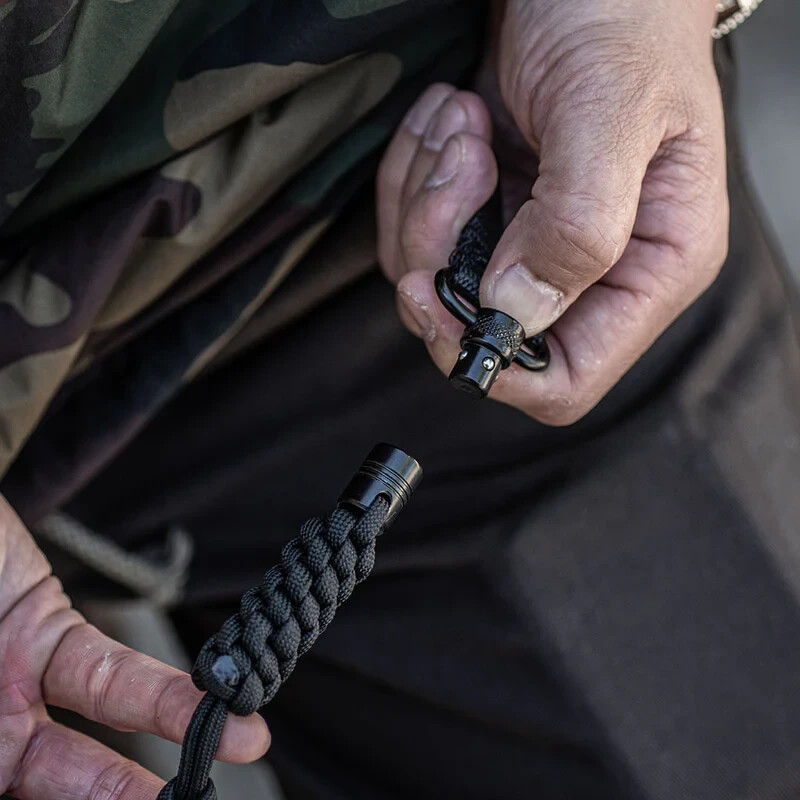 Dango Quick-Release Tether Stationary Clip Nylon Strap Quick-Release Swivel