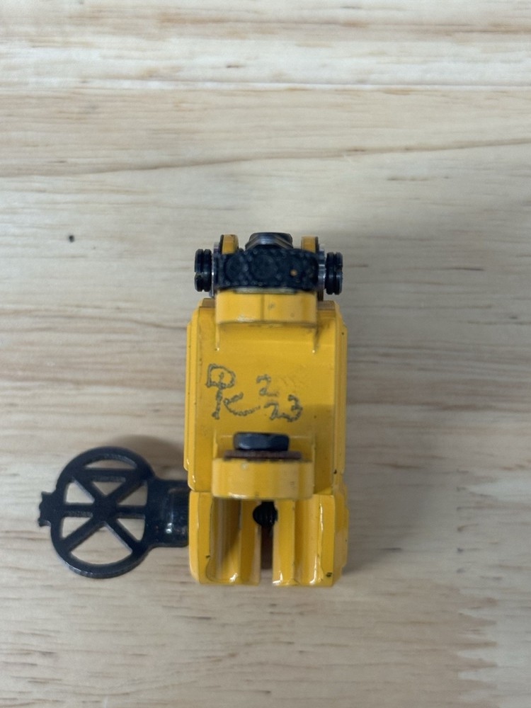 Mojo Box - Authentic Dan Kubin Machine - School Bus Yellow