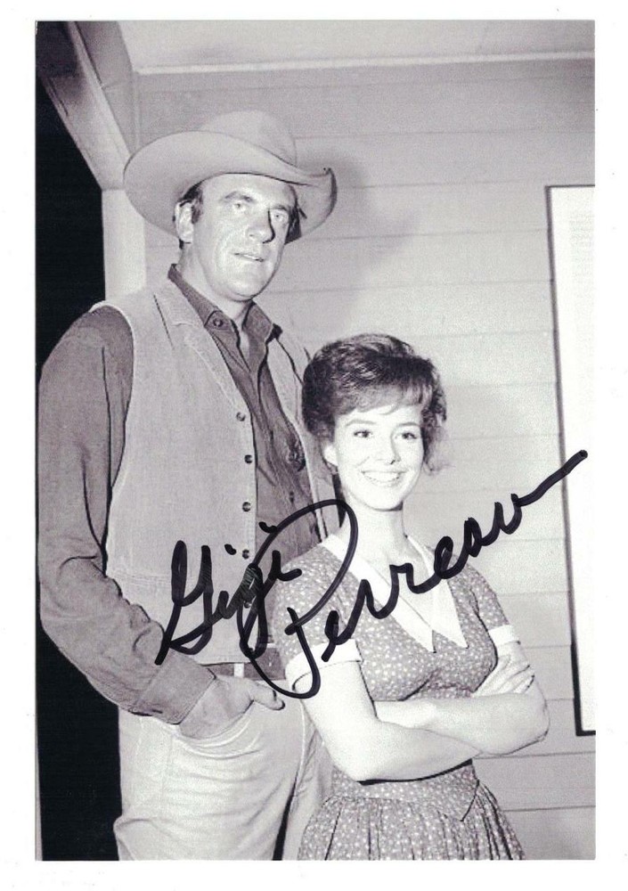 Gigi Perreau Signed Autographed 4 x 6 Photo Actress C