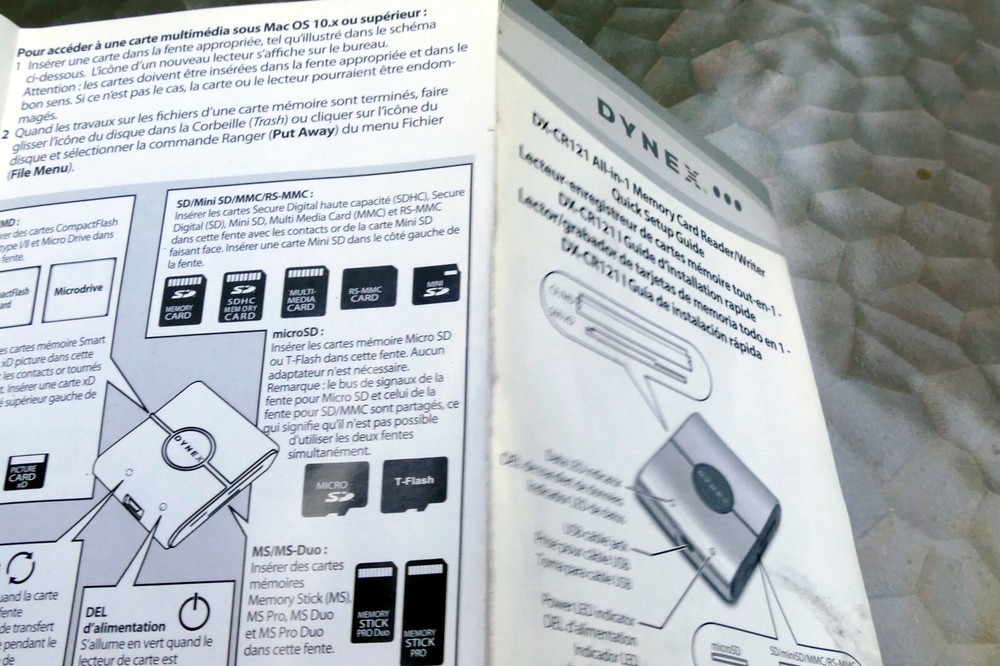 Dynex All-in-1 Memory Card Reader Guide DX-CR121