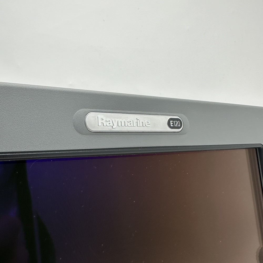Raymarine E120 MFD Chartplotter Radar Screen Classic Display E02013 REFURBISHED