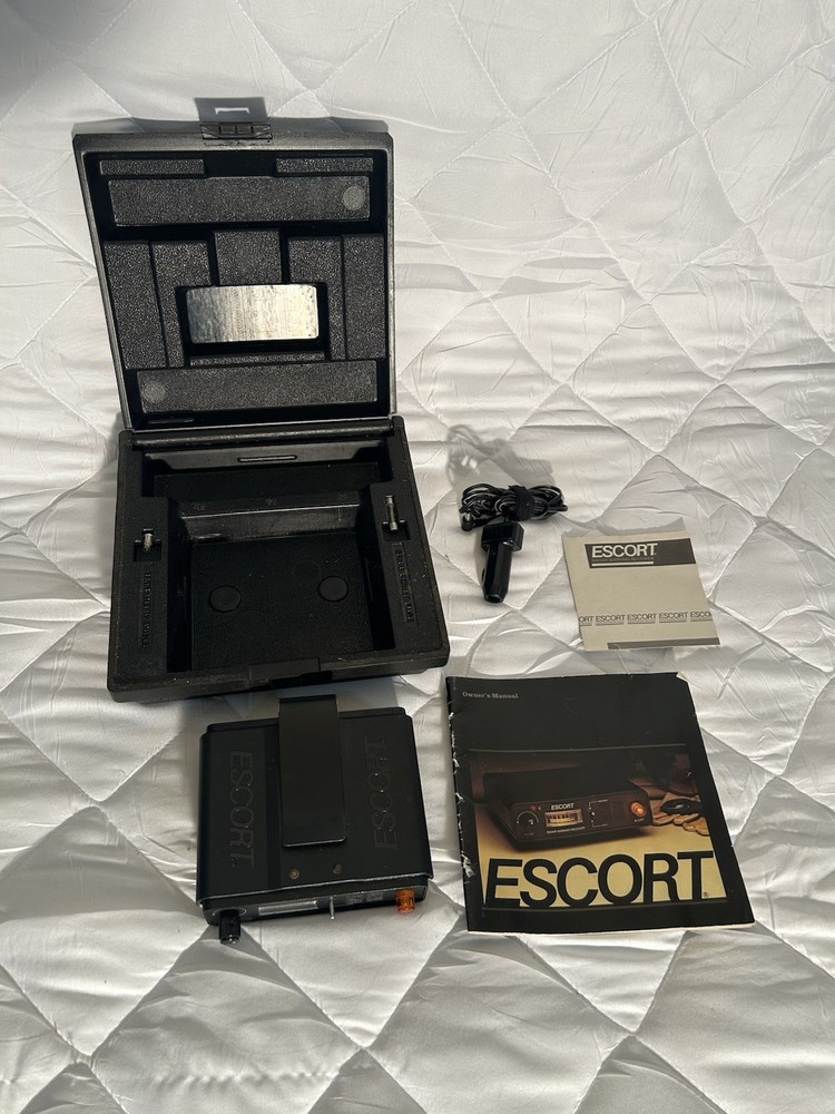 Vintage ESCORT Radar Warning Receiver Works w/ Case Manual & Bracket