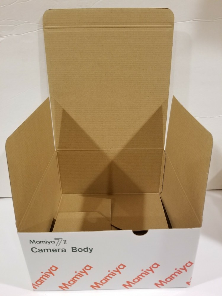 Mamiya 7 II BODY *** EMPTY BOX ***