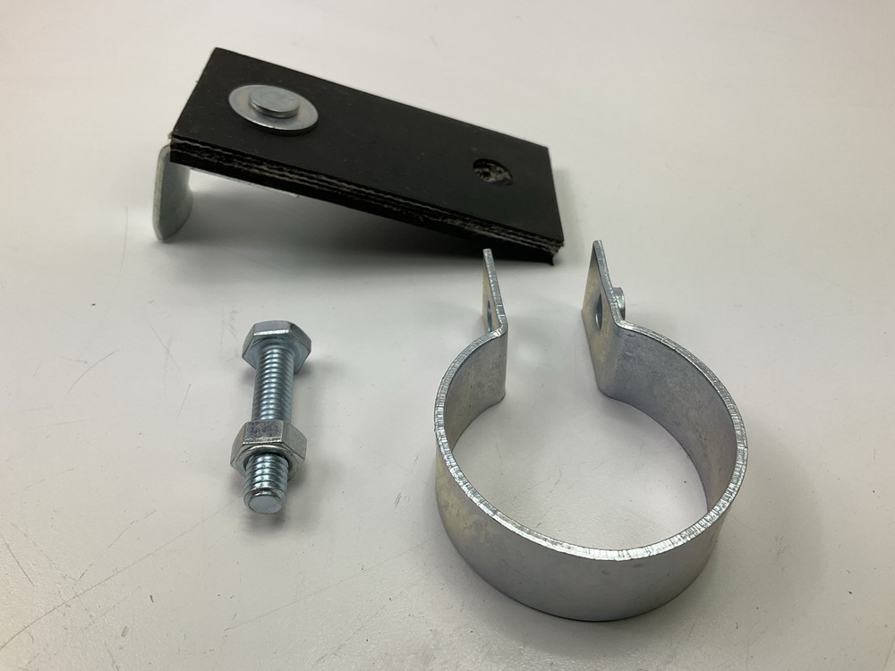 NEW - UNBOXED 35458 Exhaust Hanger