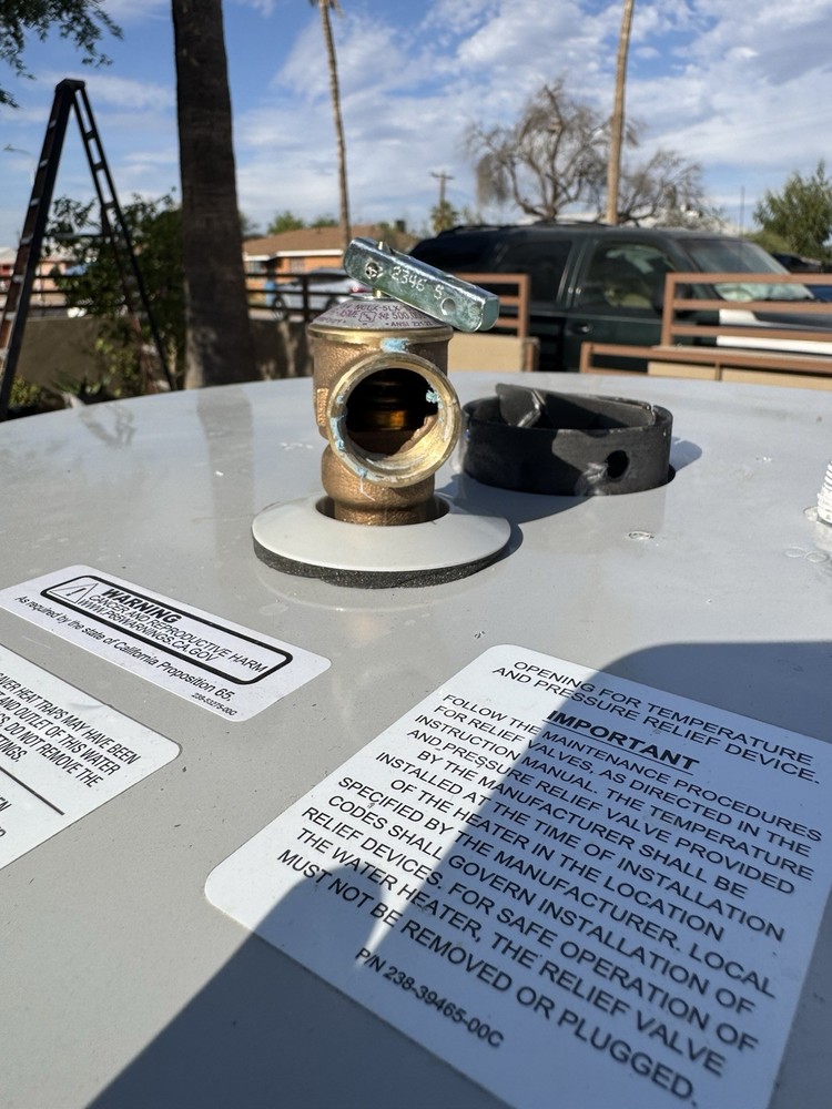 New 50 Gallon Bradford White Water Heater Gas Rg359T6N-394