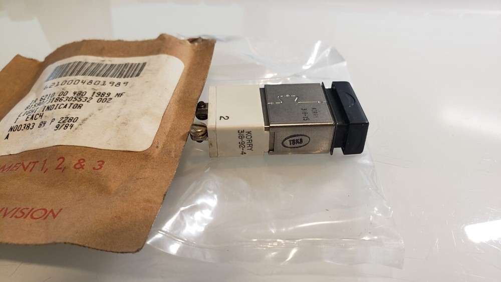KORRY ELECTRONICS LIGHT INDICATOR 3186305532-002 6210-00-480-1989