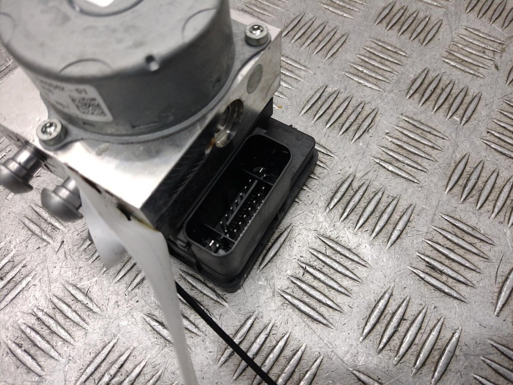 2022 BMW S1000XR TE ABS Pump