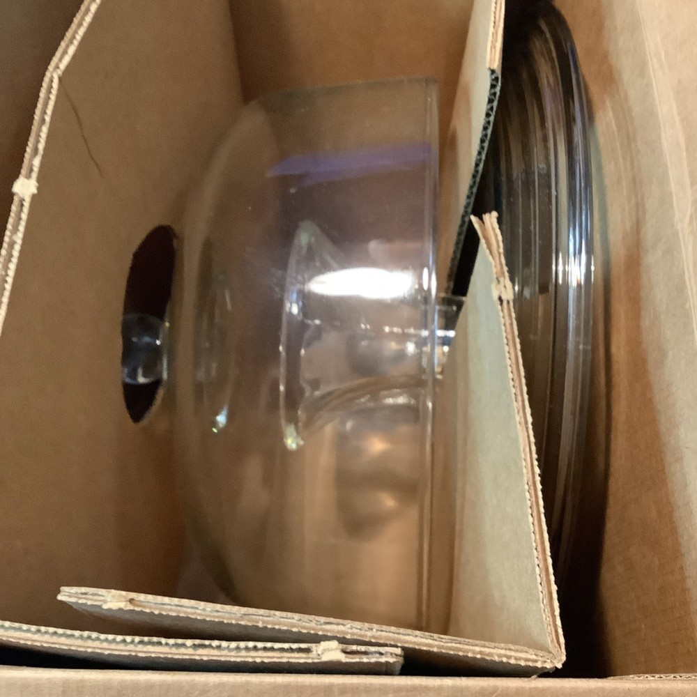 Anchor Hocking 2 Piece Footed Cake Set In Original Box