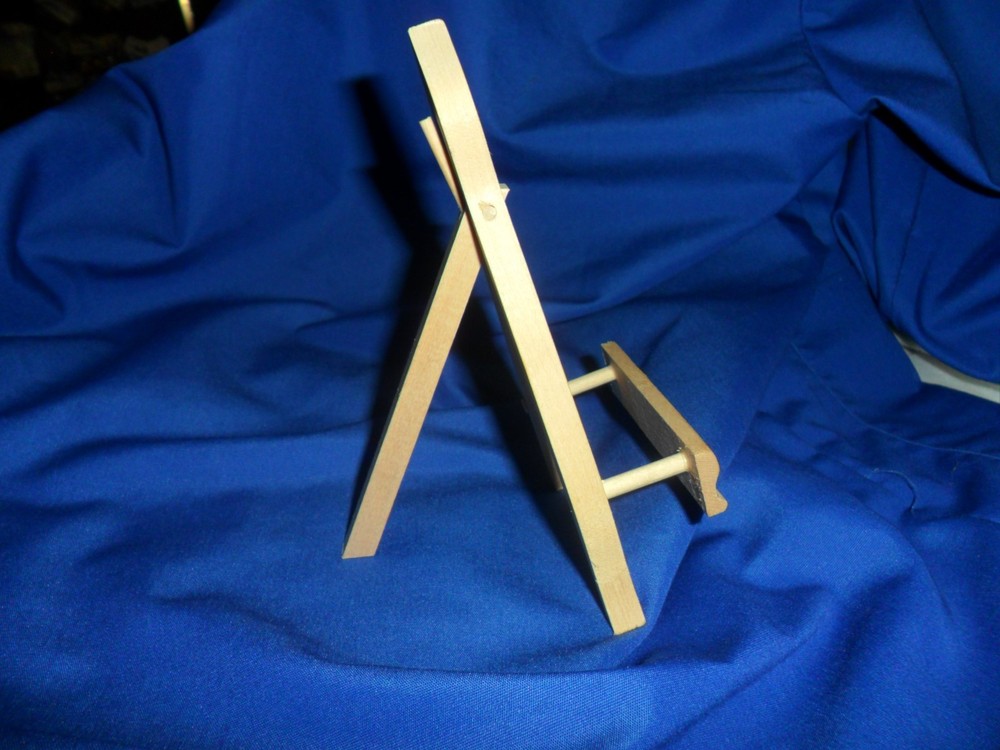 Vintage 6" tall A frame Wooden Easel