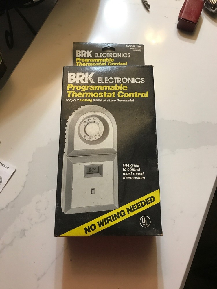 BRK Electronics Programmable Thermostat Control Battery Operated NIB
