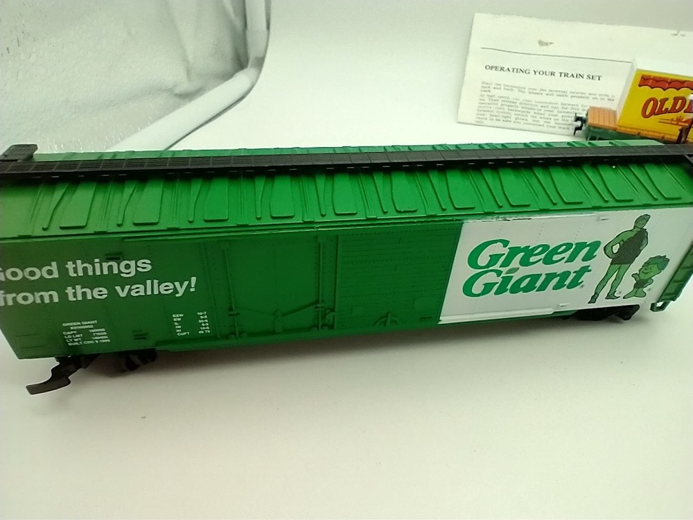 Pillsbury Express HO Scale Thunderbolt Limited Electric Train Set