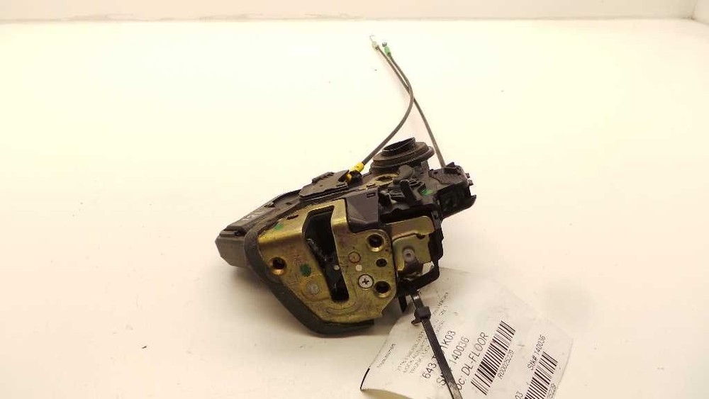 02-10 TOYOTA MATRIX TRUNK LOCK ACTUATOR ASSEMBLY