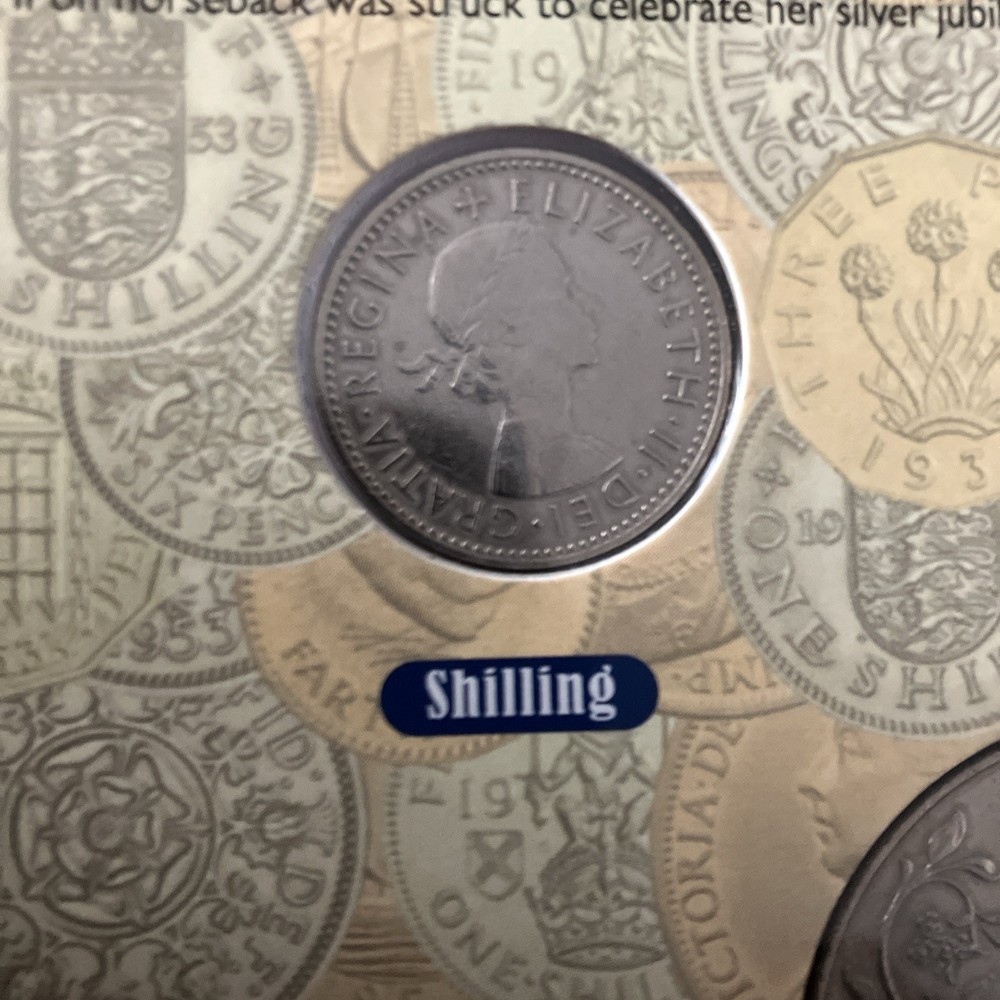 Elizabeth 11 Coin Collection Set