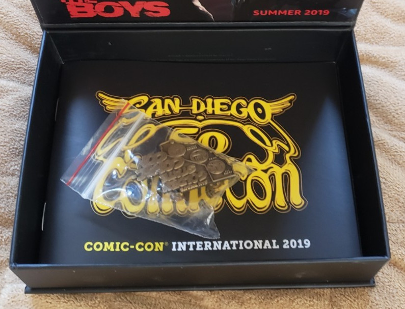 COMIC CON 2019 GOLDEN STATE COMIC CON PIN ATTENDEE BOX