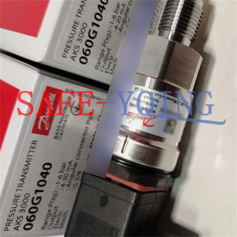 1PCS Danfoss pressure transmitter AKS3000 060G1040 NEW