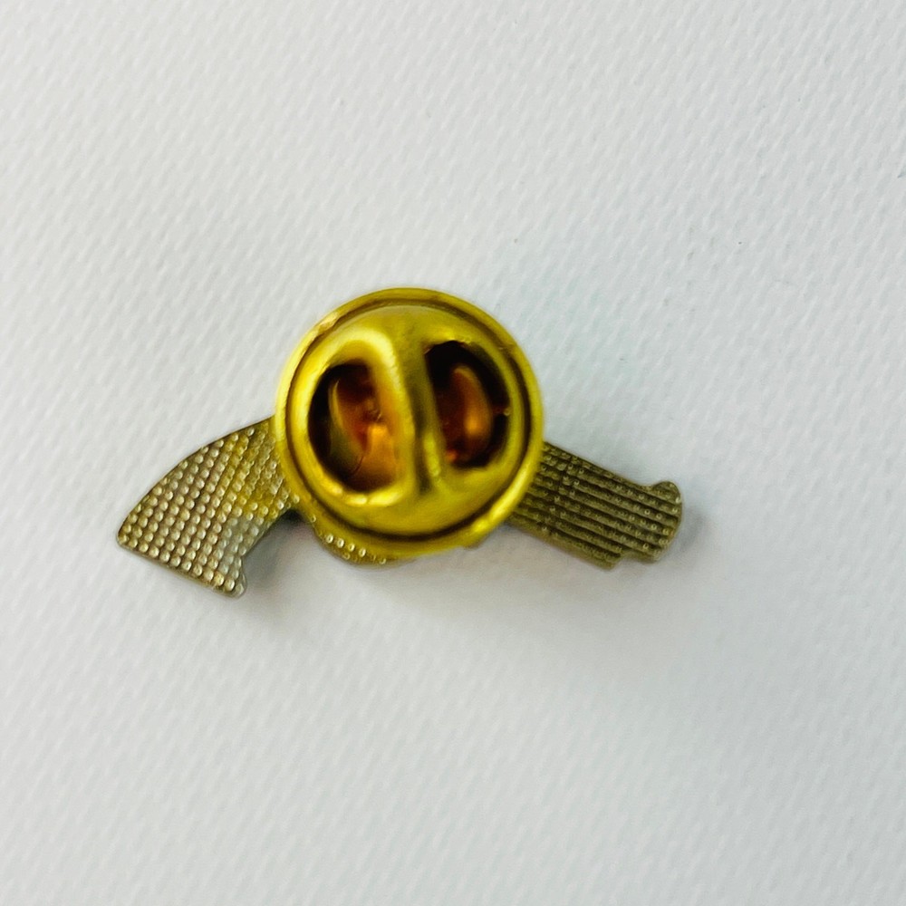 Vintage Revolver Hat / Lapel Pin