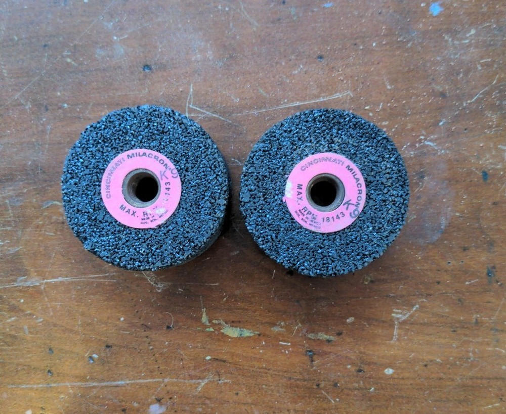 8 CINCINNATI MILACRON 2" GRINDING WHEEL 3/8 THREAD HOLE