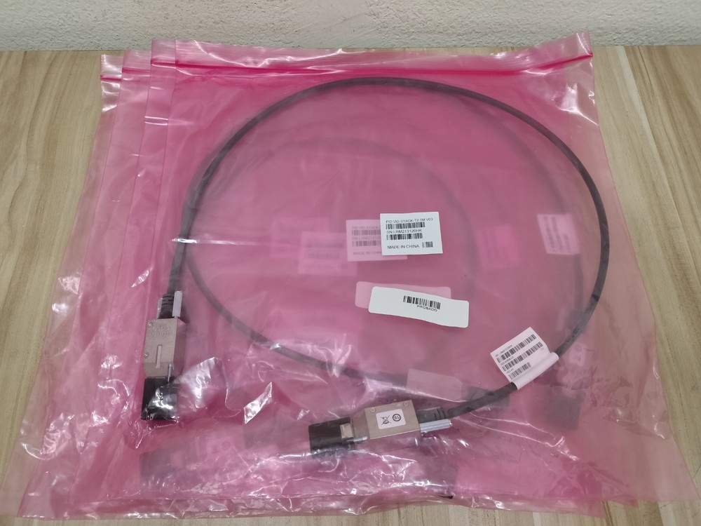 LOT OF 4 - STACK-T2-1M V03 Cisco StackWise Type-2 Stacking Cable 800-40806-03
