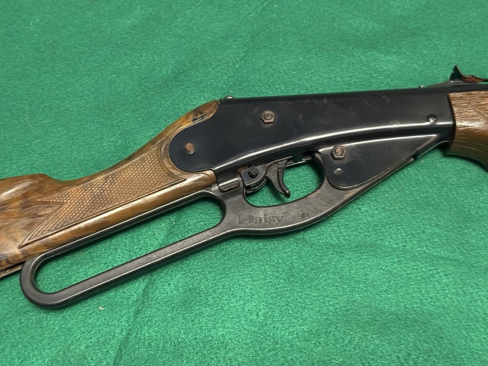 Vintage Daisy Model 111B BB Gun