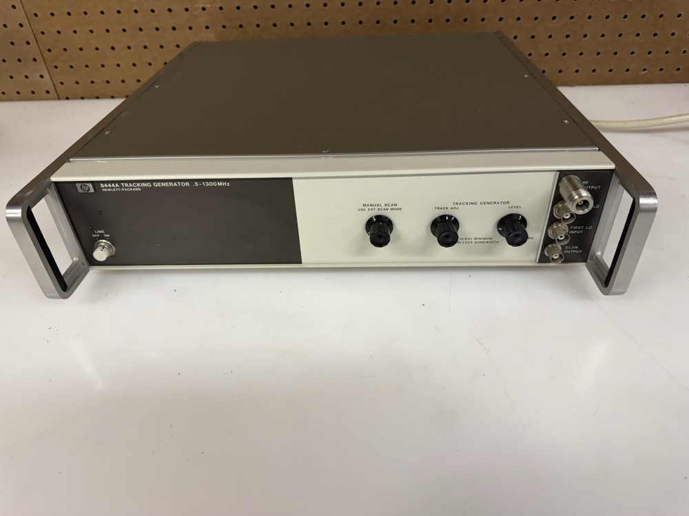 HP Hewlett Packard 8444A Tracking Generator .5-1300MHz