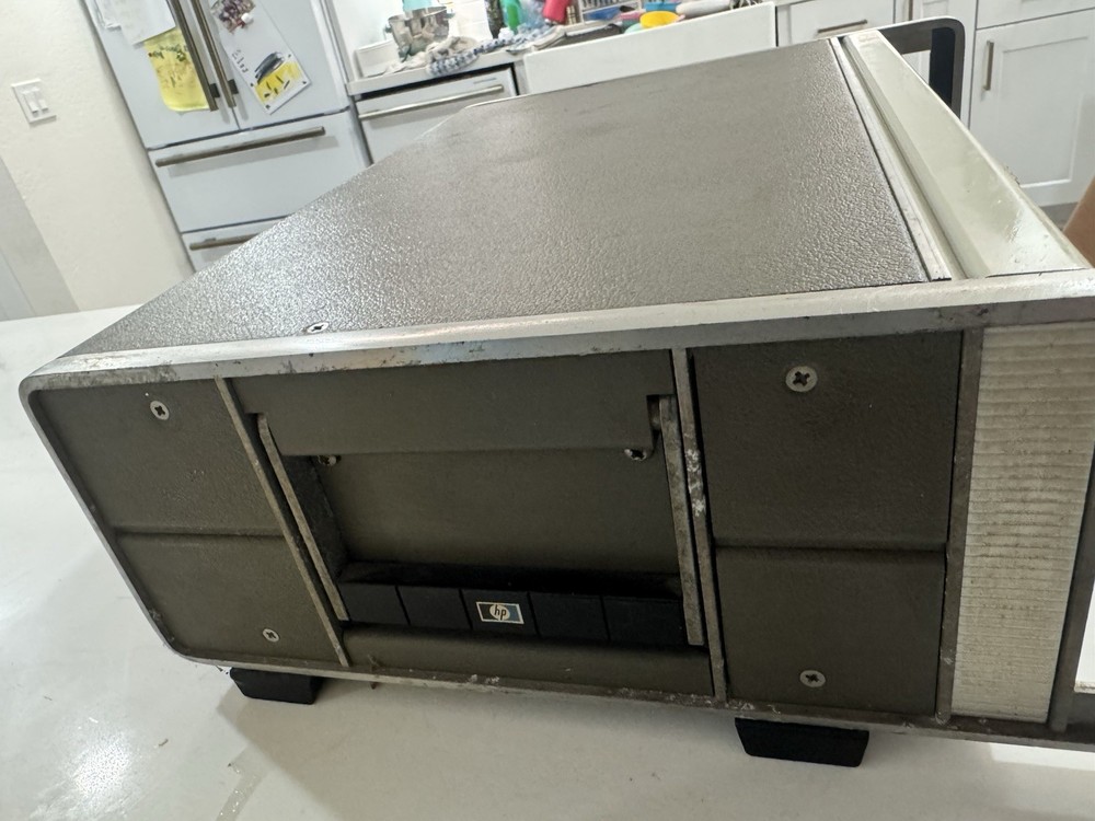 HP Hewett Packard 651B Test Oscillator