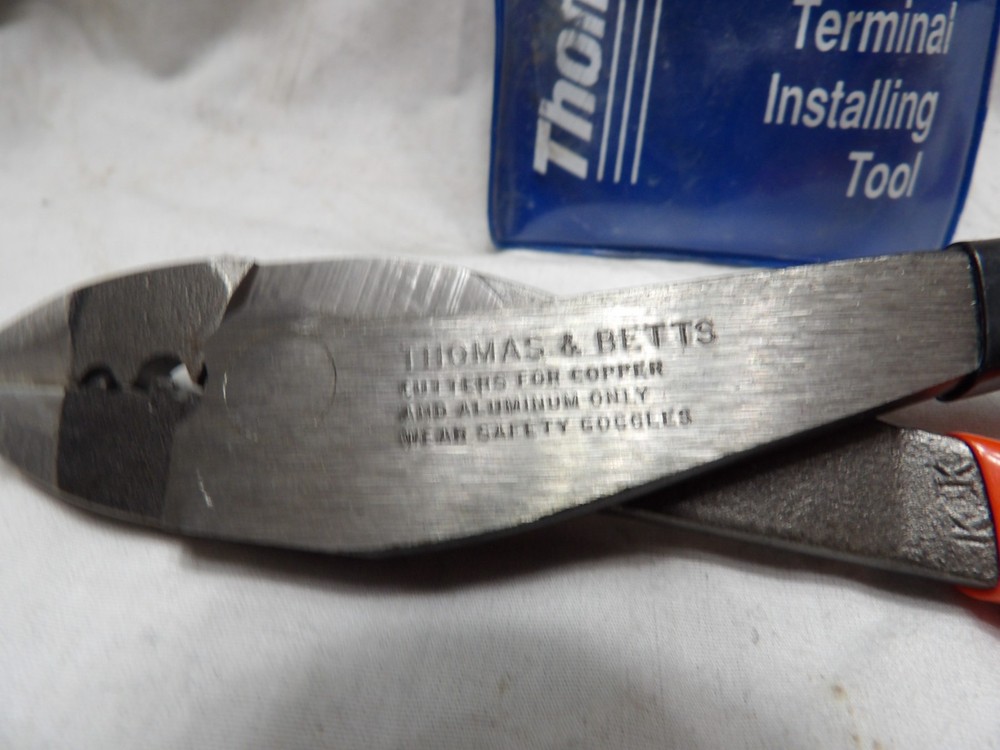 Thomas & Betts WT-111-M Sta-Kon Wire Terminal Pliers