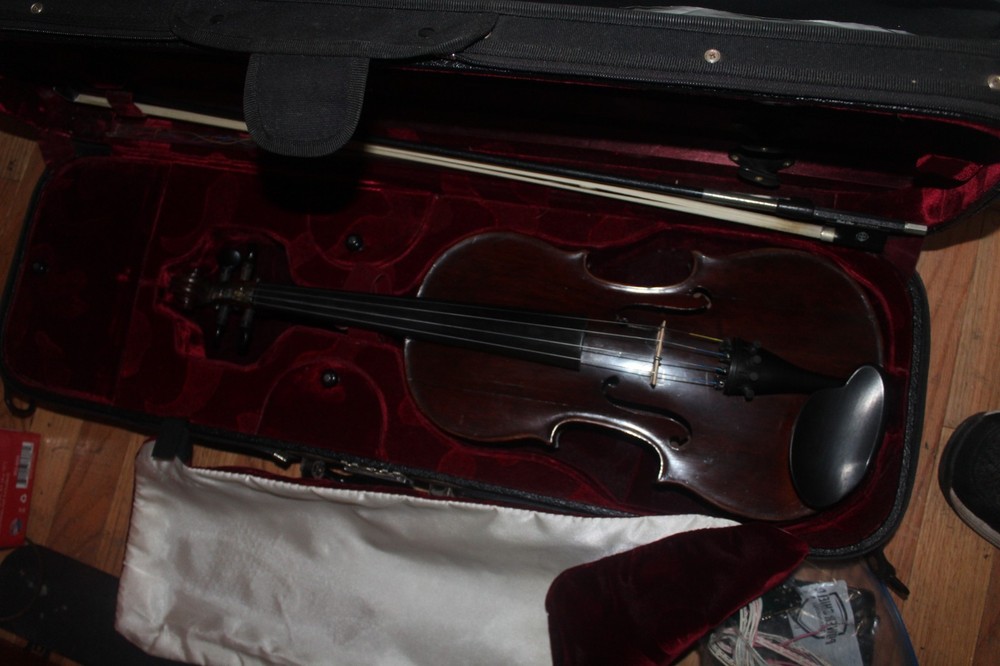 CZECHOSLOVAKIAN Violin full size with bow and case.