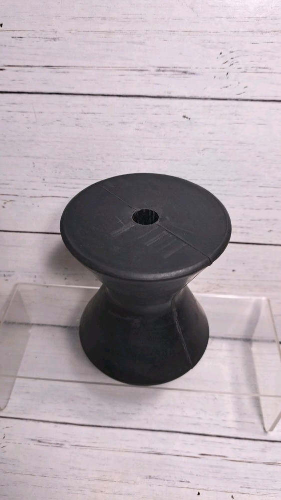 CE Smith 29541 Rubber Bow Roller 4" Wide Black