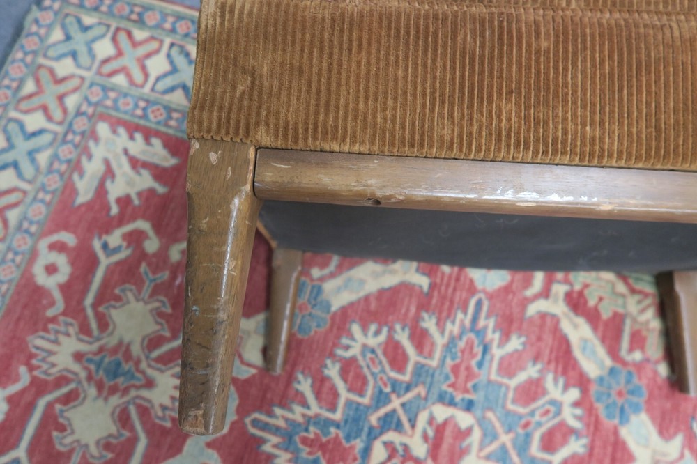 Handmade Needlepoint Wood Frame Leg Soderquist Decorators Ottoman Stool 18"x26"