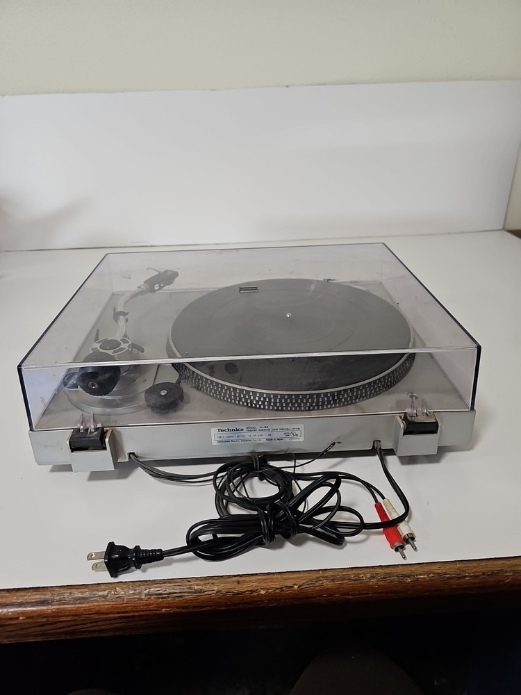 Technics SL-B2 Automatic Belt Drive Turntable System