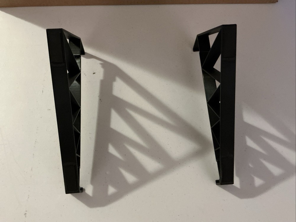 STAND for NATIVE INSTRUMENTS MASCHINE+ Plus - 30° Black