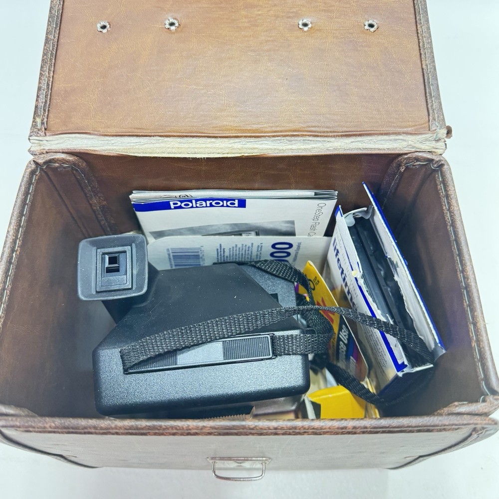 Vintage Polaroid 600 One Step Flash Instant Camera With Case