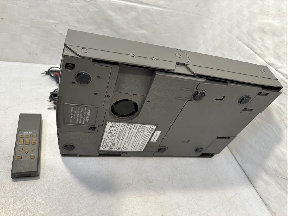 Telex Firefly P250 SVGA LCD Notebook Projector