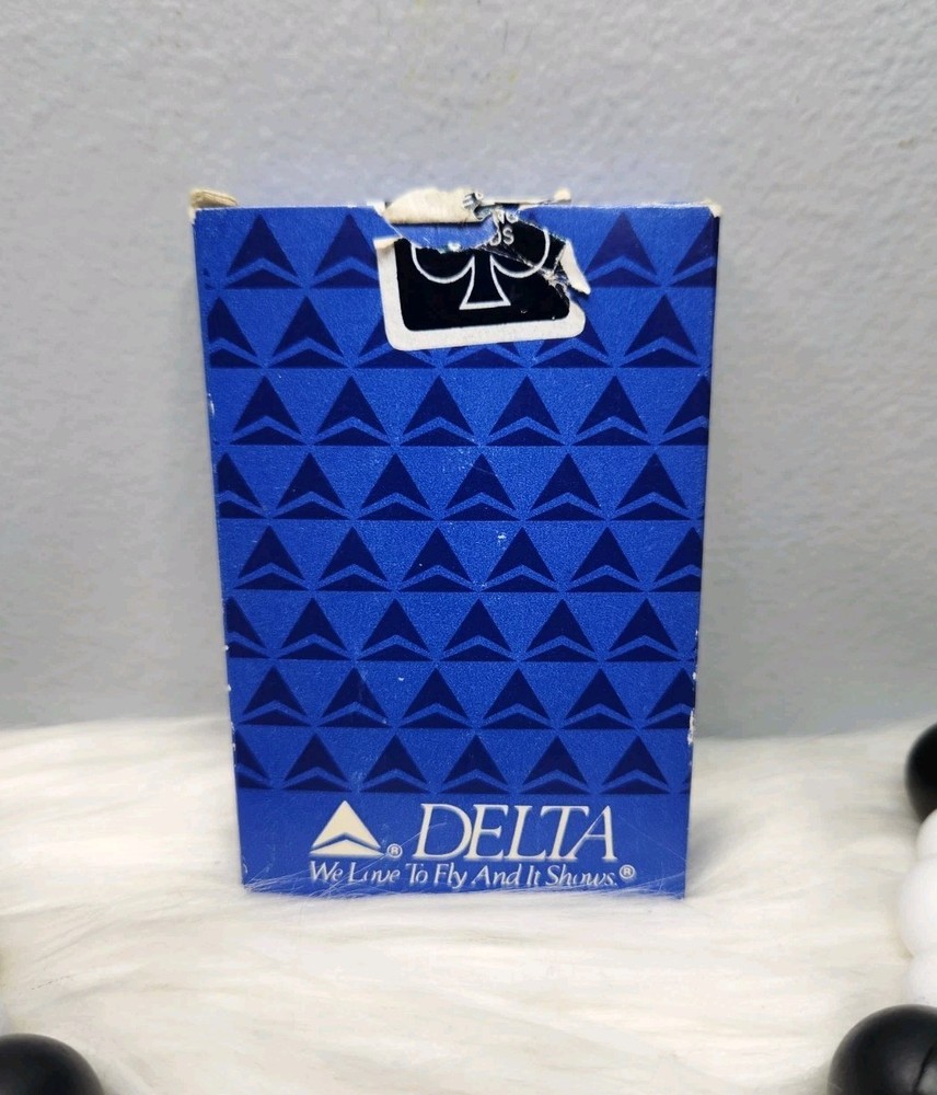 Delta Airlines Playing Cards Plastic Coated Used Complete Deck 4 Jokers