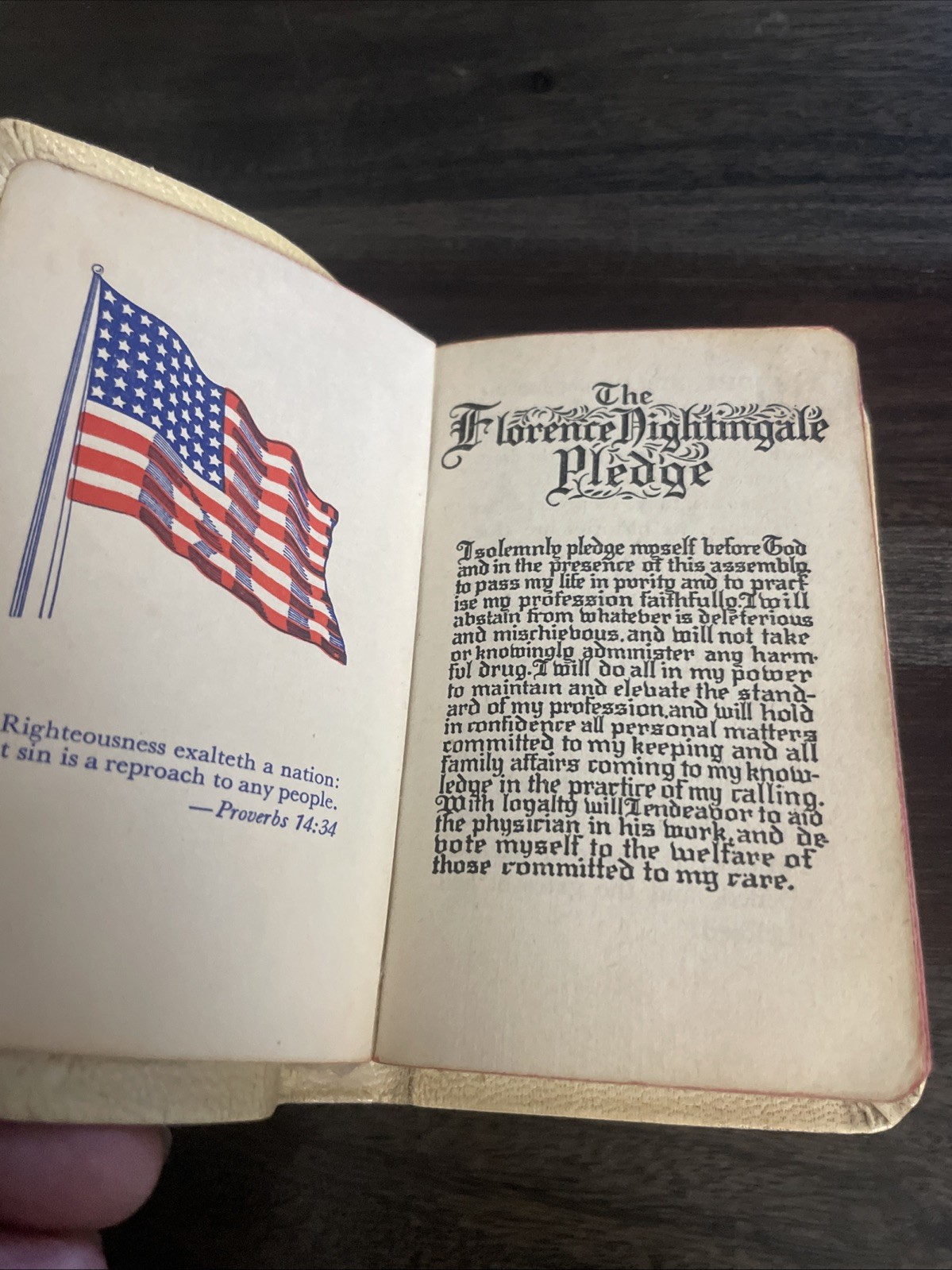 WWII 1941 US Army Nurse’s - New Testament Psalms Pocket Bible NICE COPY