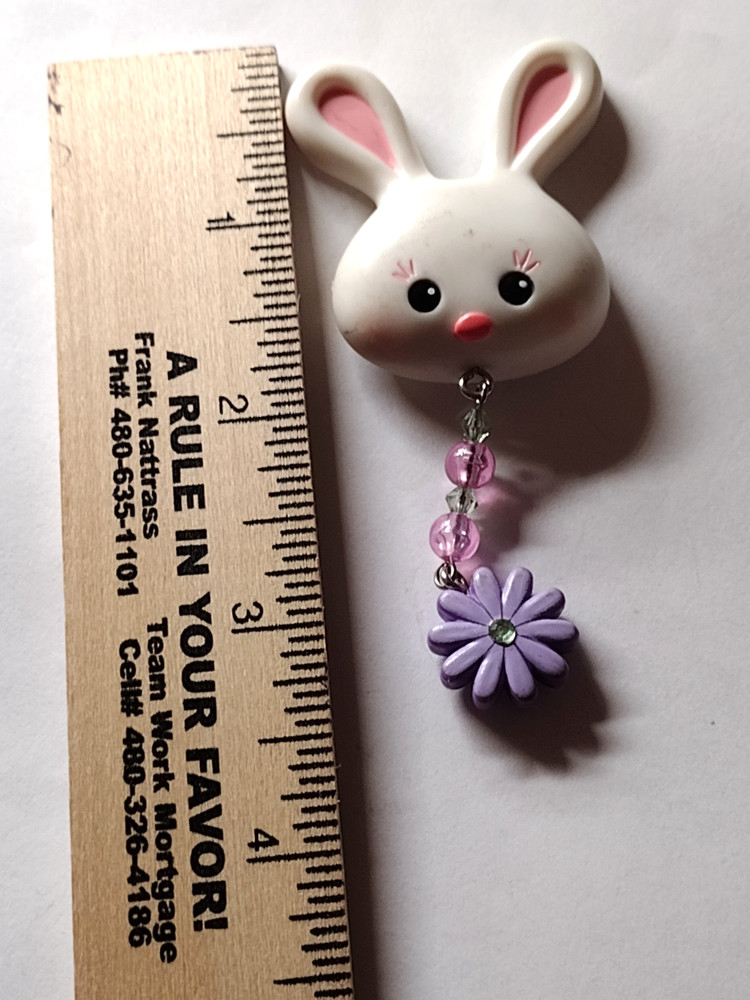 Plastic Bunny Rabbit Face Dangle Drop Flower RUSS Lapel Pin
