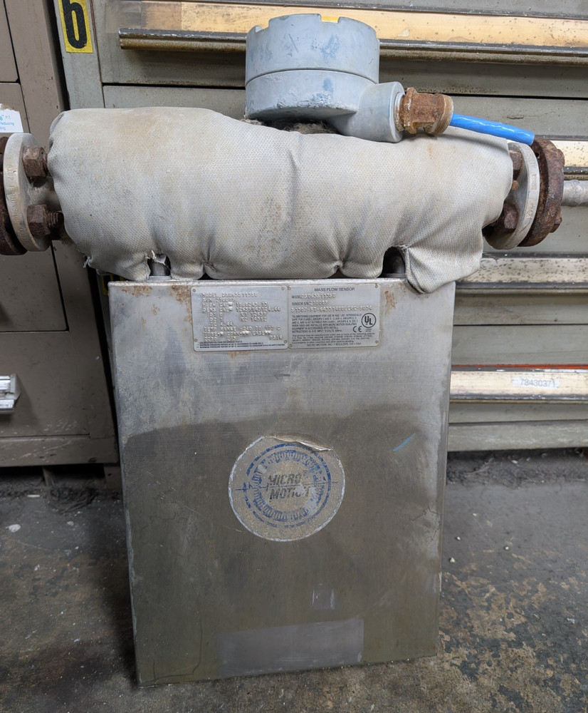 🤪 EMERSON MICRO MOTION MASS FLOW SENSOR DS065S113SU W/ COVER