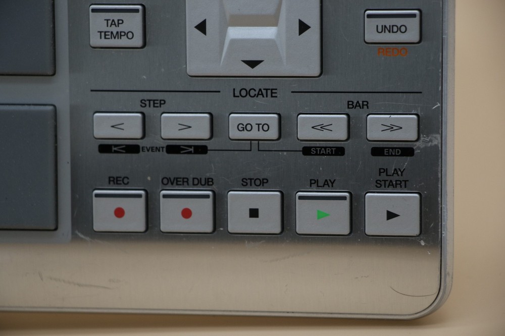 Akai Professional MPC Studio Music Production Controller - Silver