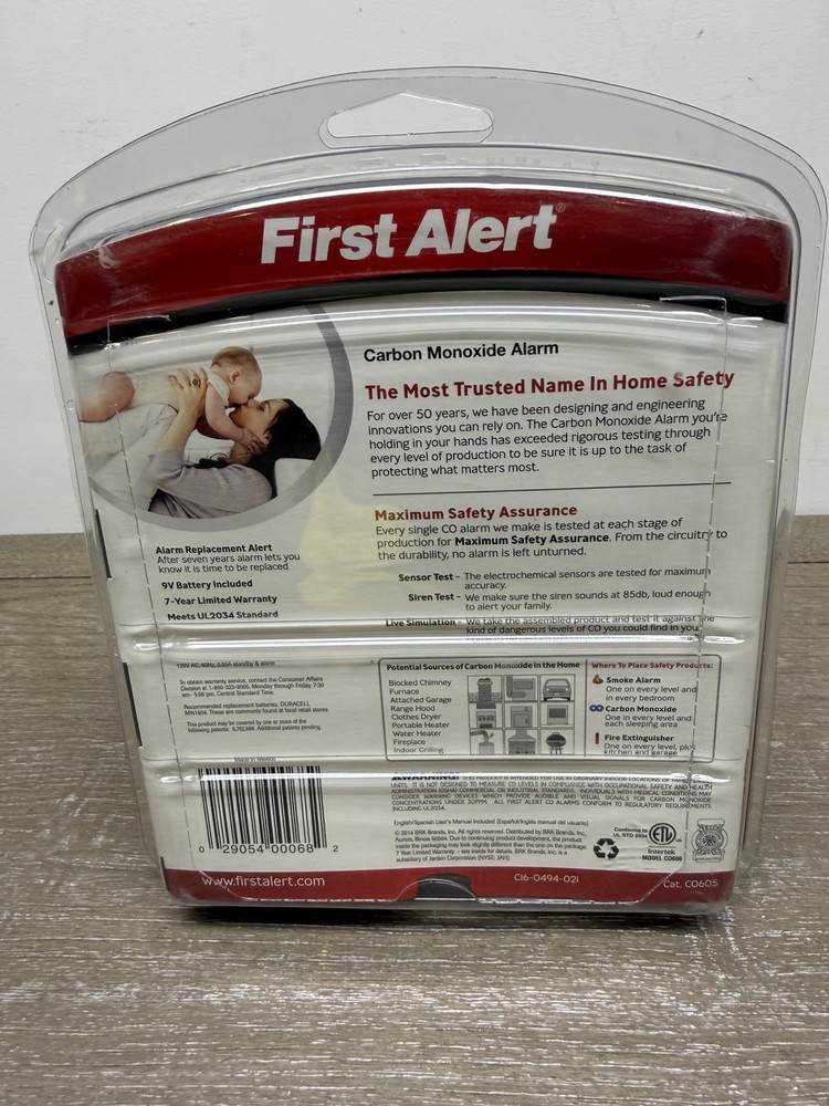 First Alert CO605 Carbon Monoxide Plug-In Alarm - White