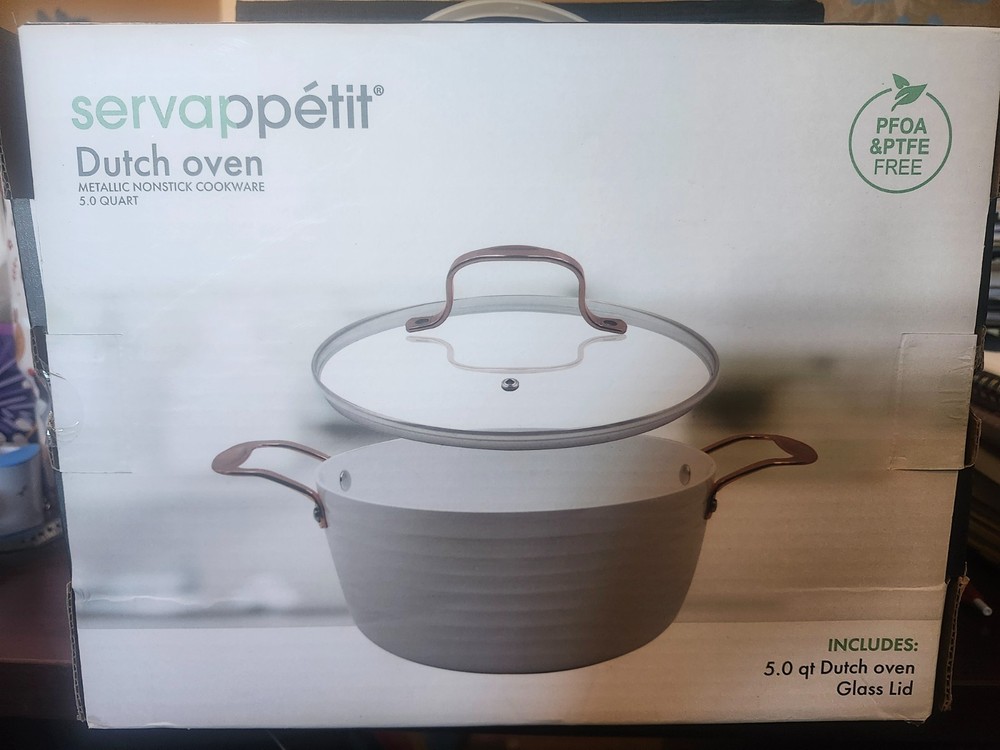 Servapetit five quart metallic dutch oven