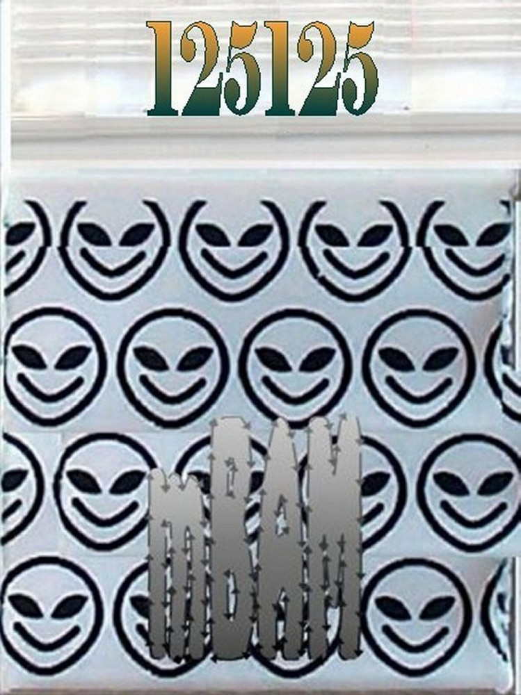 100 PACK GREEN ALIENS SOLID 2010 Apple Zip Baggies 2.0X1.0" Mini POLYBAGS