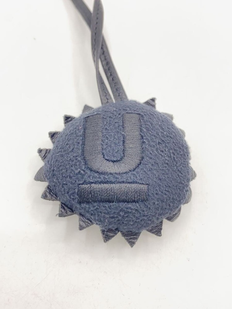 UNDERCOVER Key Chain Color black Used