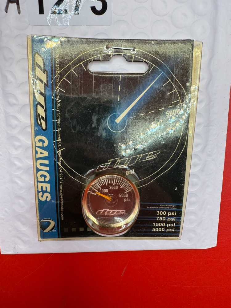 Dye 0-5000 Gauge NOS